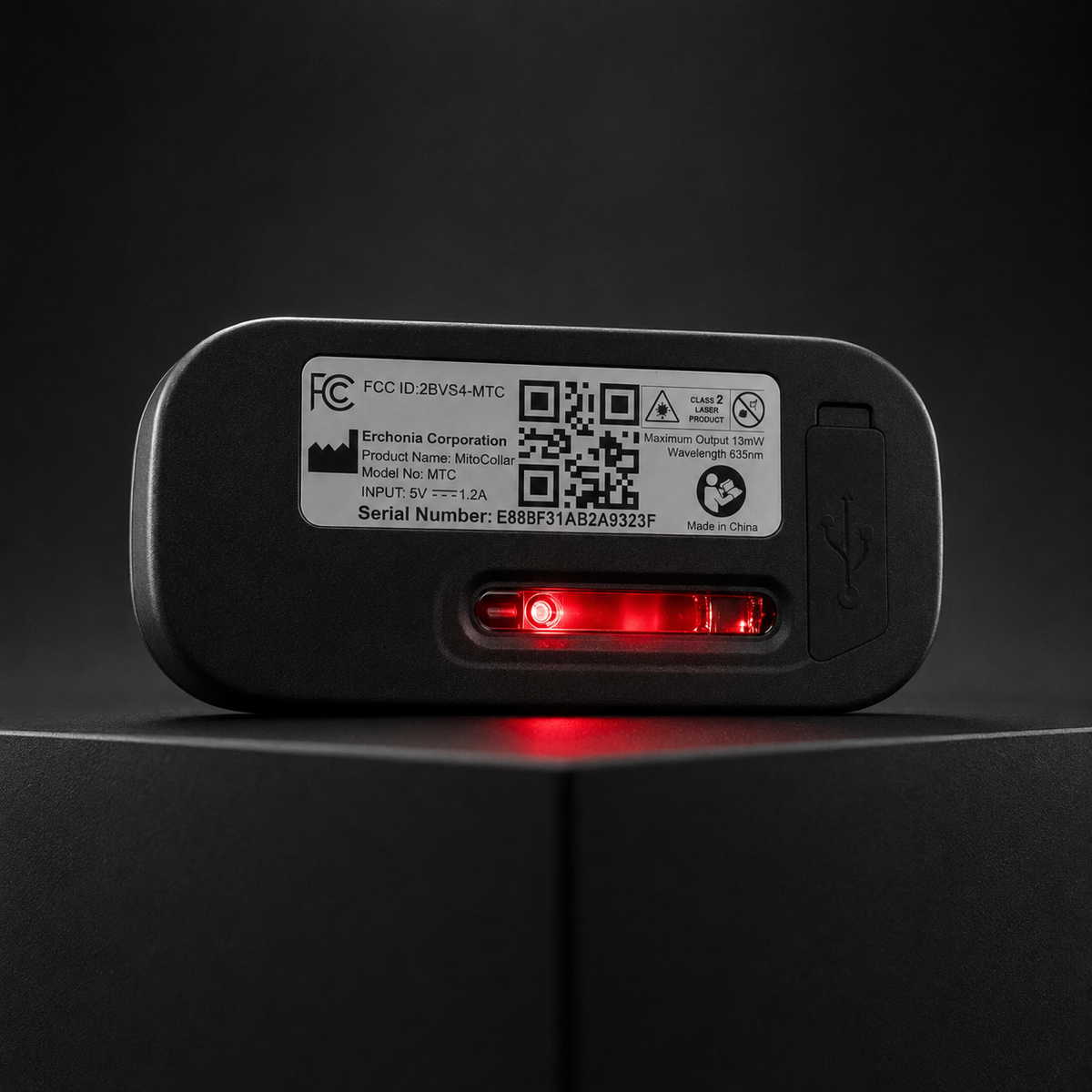 MitoCollar module back with QR code and serial number